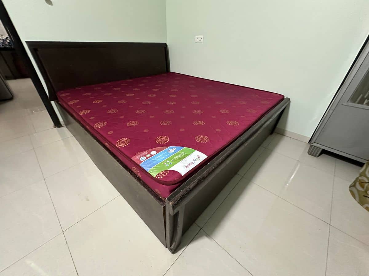 King Size(7x6) bed with Godrej Mattress